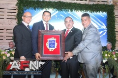 Francisco-Quezada-recibie-reconocimiento-Copiar